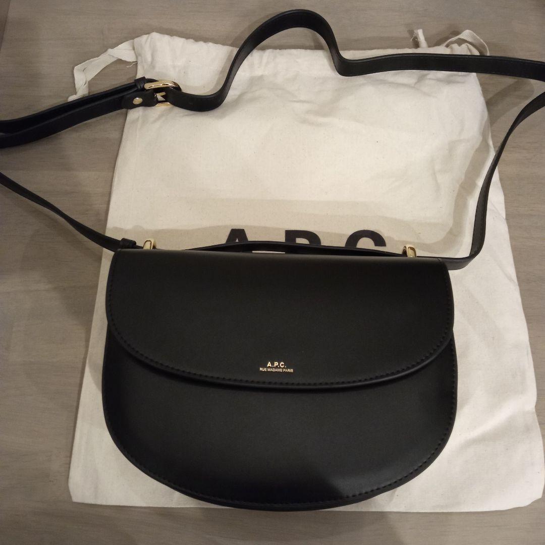 APC アーペーセー ジュネーブショルダーバック