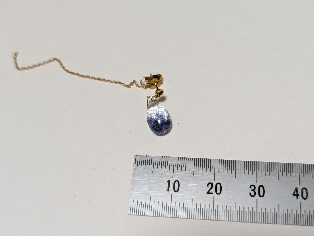 デュモルチェライトインクォーツのピアス