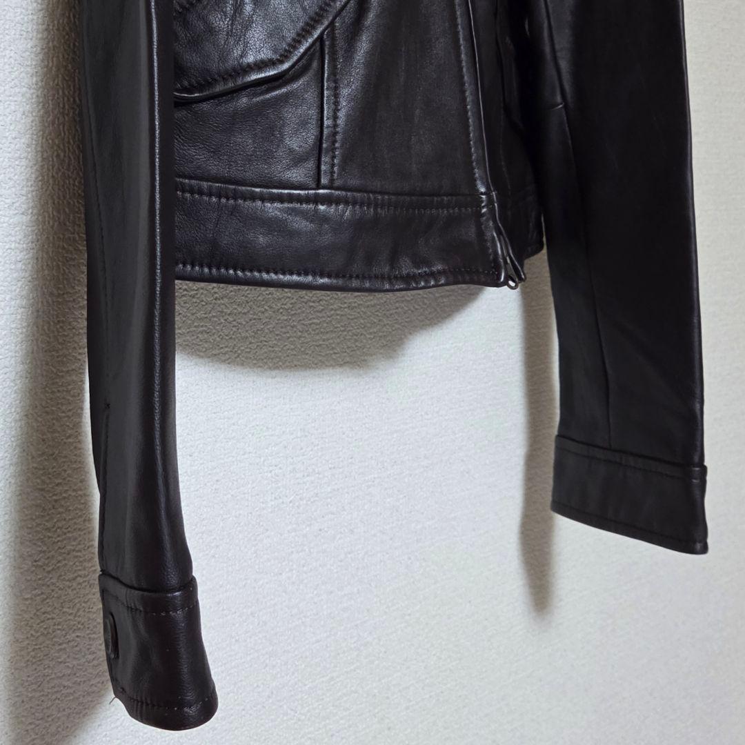【美品】23区 シングルライダー ノーカラー レザージャケット ブラウン L
