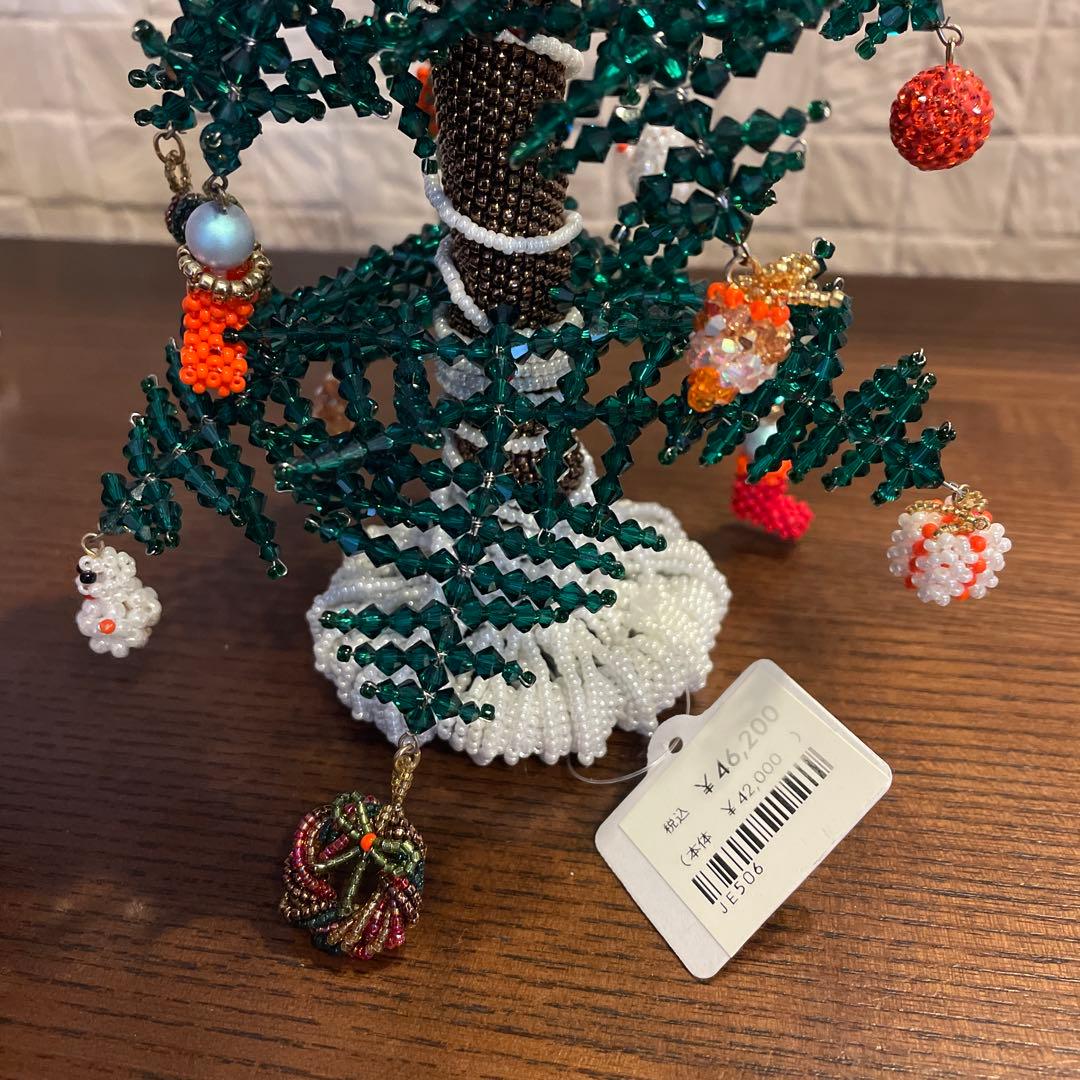 ＊ビーズとスワロフスキーのクリスマスツリー2個&サンタ３個&クマのリース＊