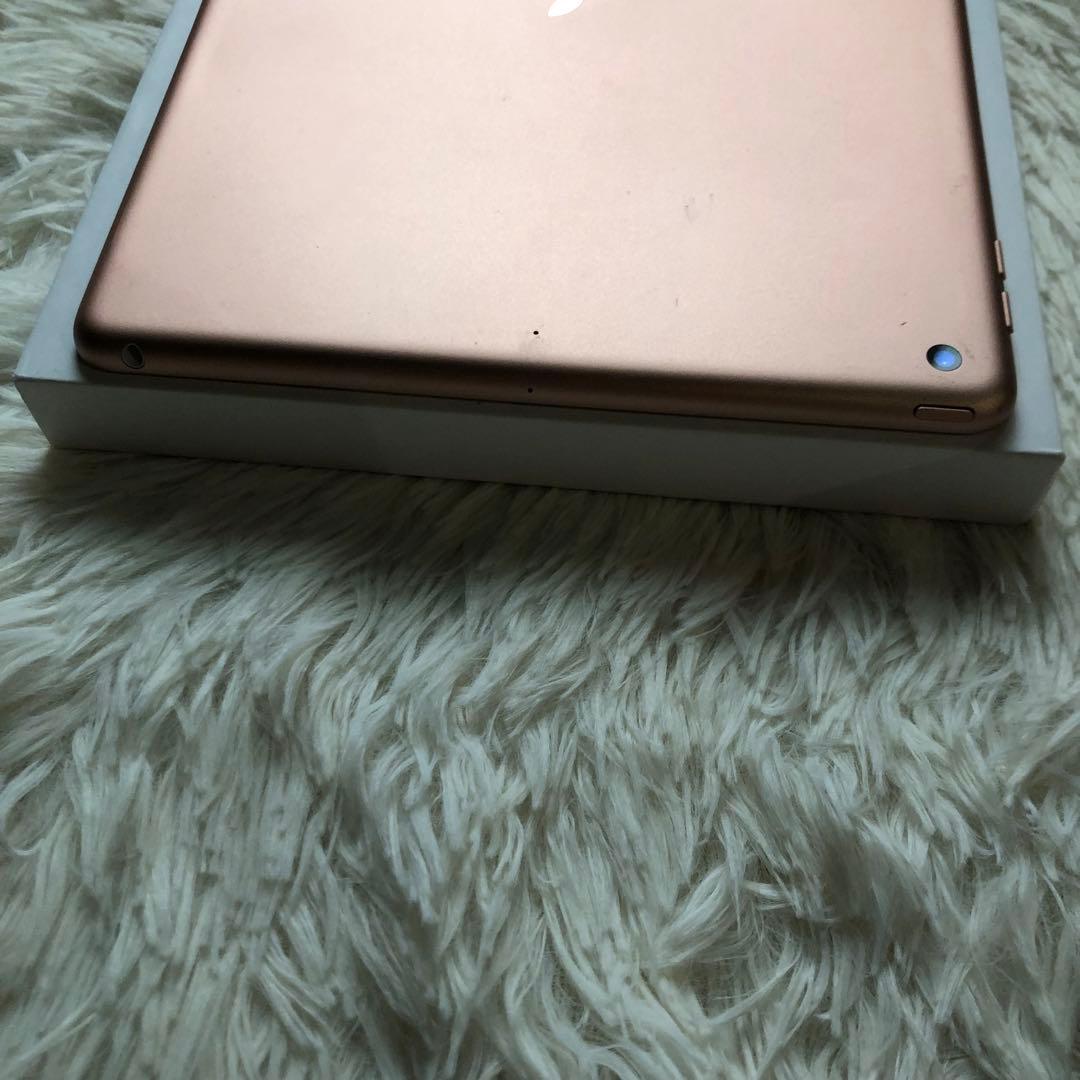 【完動品】iPad 第8世代 32GB 【すぐ発送】
