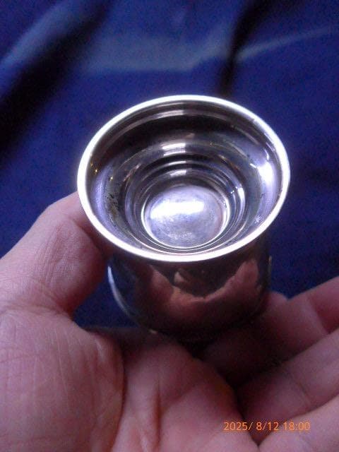 い*み様 未使用　英国の伝統工芸、大きな純銀の香辛料入れです。95g　ホールマー