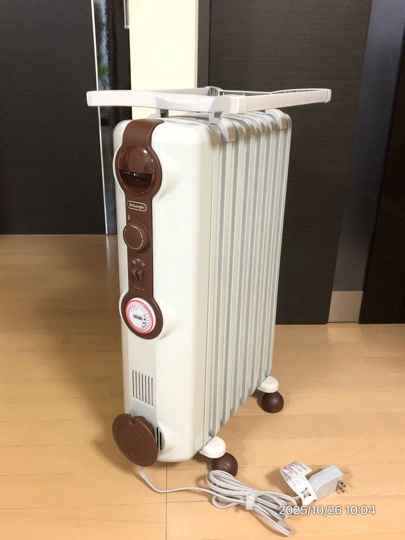【ほぼ未使用】DeLonghi JR0812 BR オイルヒーター ハンガー付