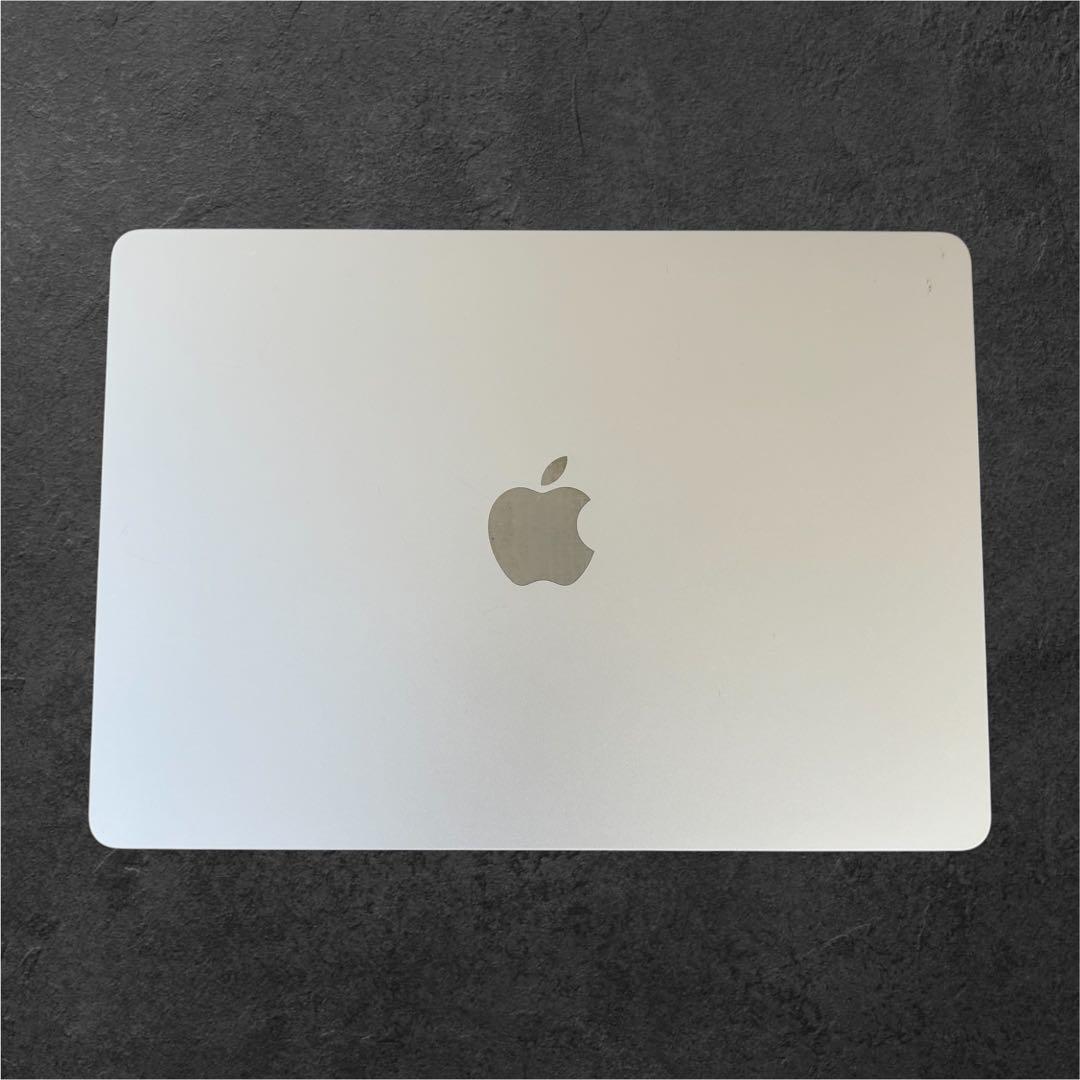 純正 Apple MacBookAir M2 13インチ スターライト