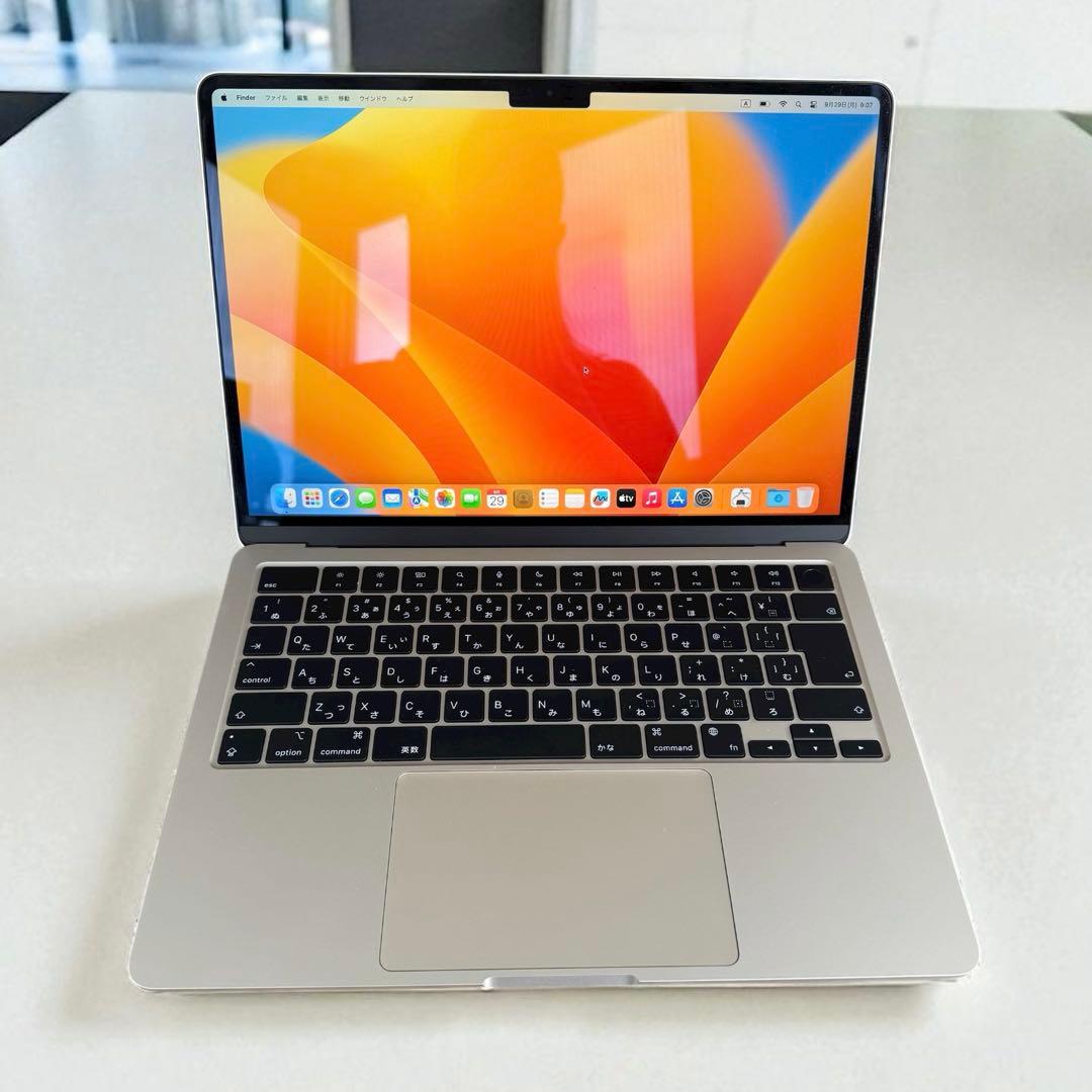 純正 Apple MacBookAir M2 13インチ スターライト