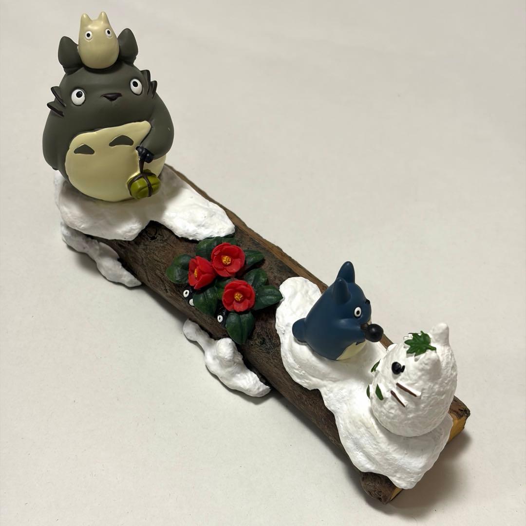 【新品未使用】となりのトトロ 四季フォトスタンド 冬 おくりもの