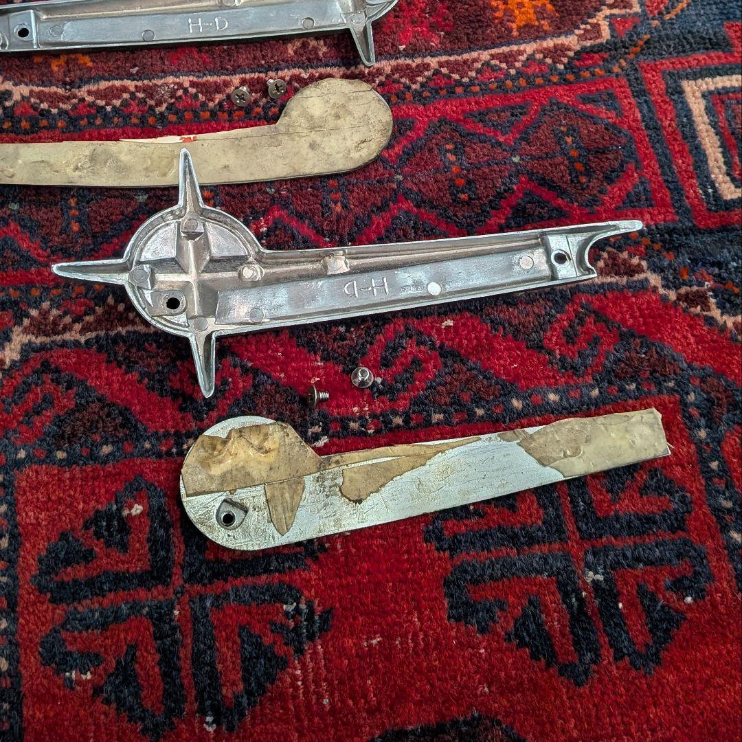 61-62 パンヘッド ハーレー タンクエンブレム 台座 ナックル ショベル