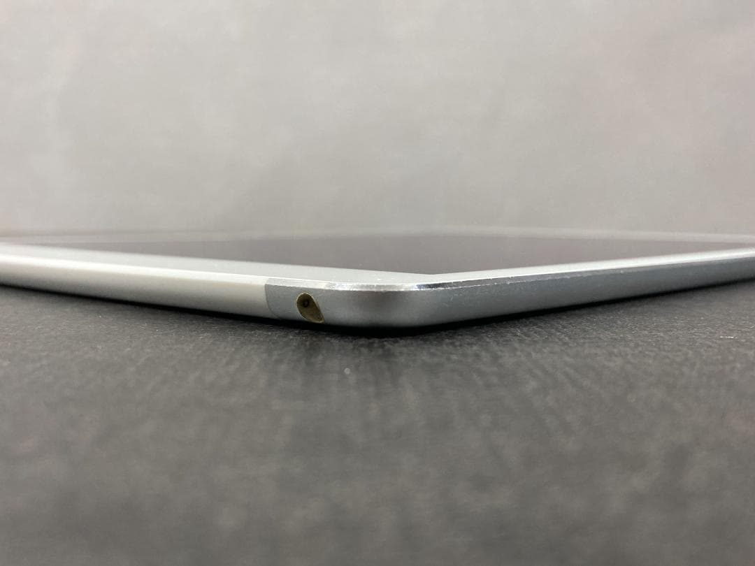 iPad Air 2 Wi-Fi+Cellular 64GB SIMフリー
