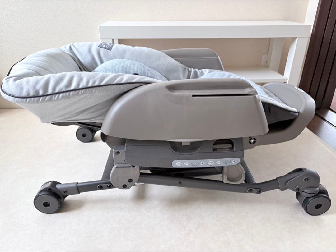 Combi コンビ　ハイローチェア　ネムリラ　オートスウィング LM