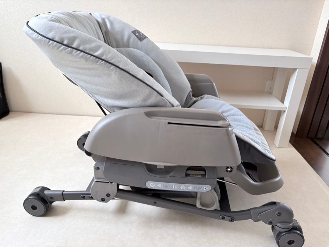 Combi コンビ　ハイローチェア　ネムリラ　オートスウィング LM