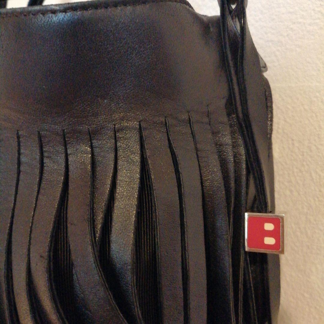 バリー　巾着型　ショルダーバッグ