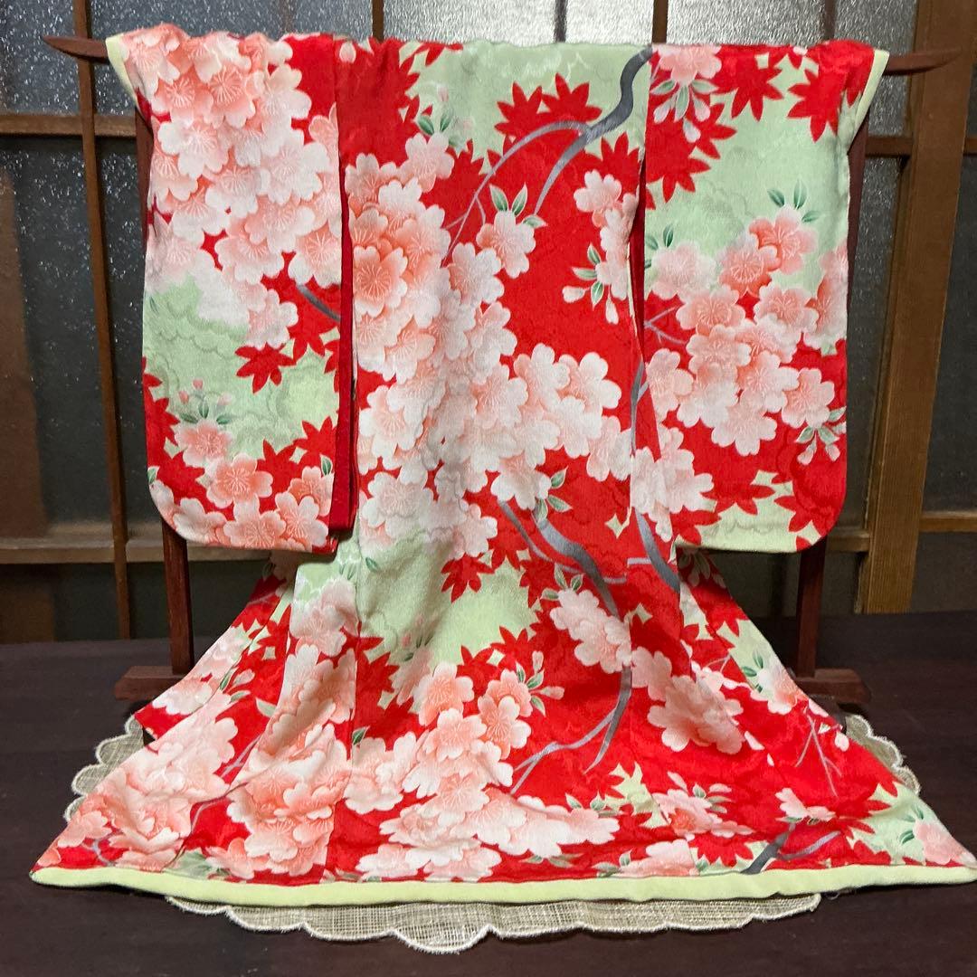 市松人形着物　飾り台付きです