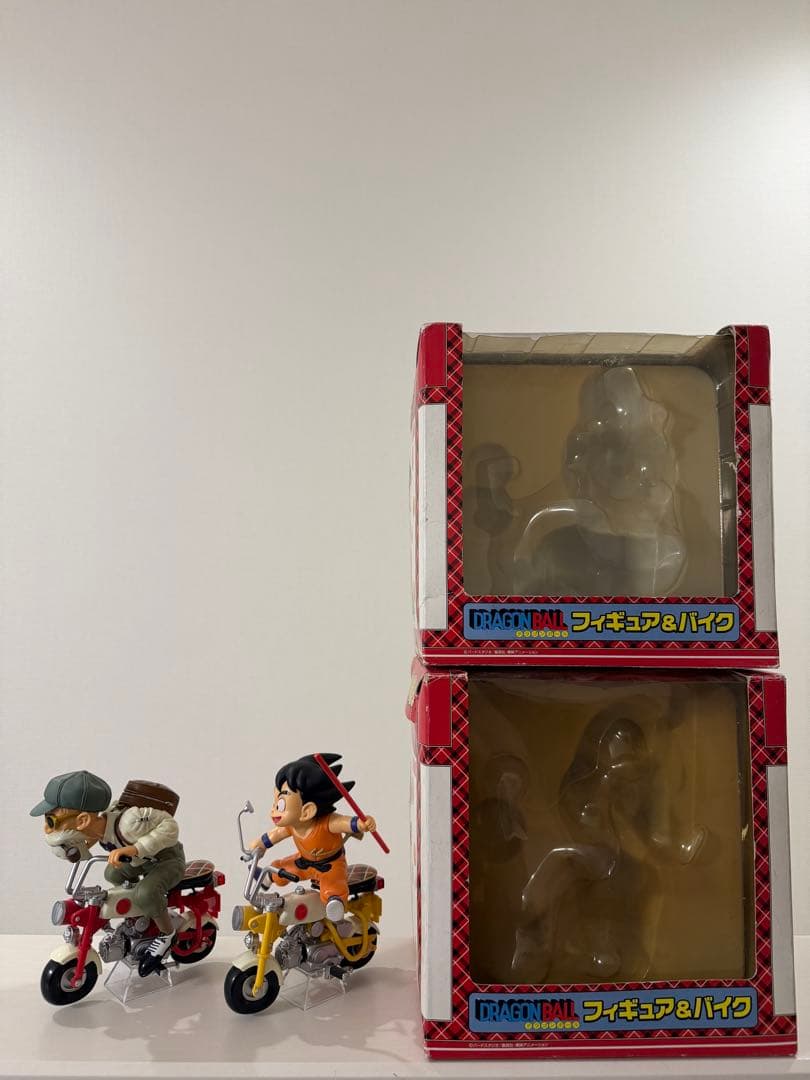 ドラゴンボール　フィギュア　モンキーバイク　亀仙人　孫悟空　少年期　バイク　メカ