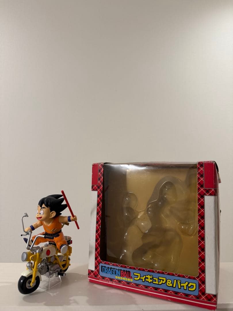 ドラゴンボール　フィギュア　モンキーバイク　亀仙人　孫悟空　少年期　バイク　メカ