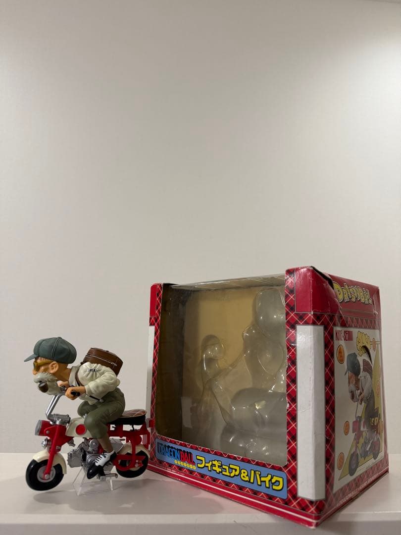 ドラゴンボール　フィギュア　モンキーバイク　亀仙人　孫悟空　少年期　バイク　メカ