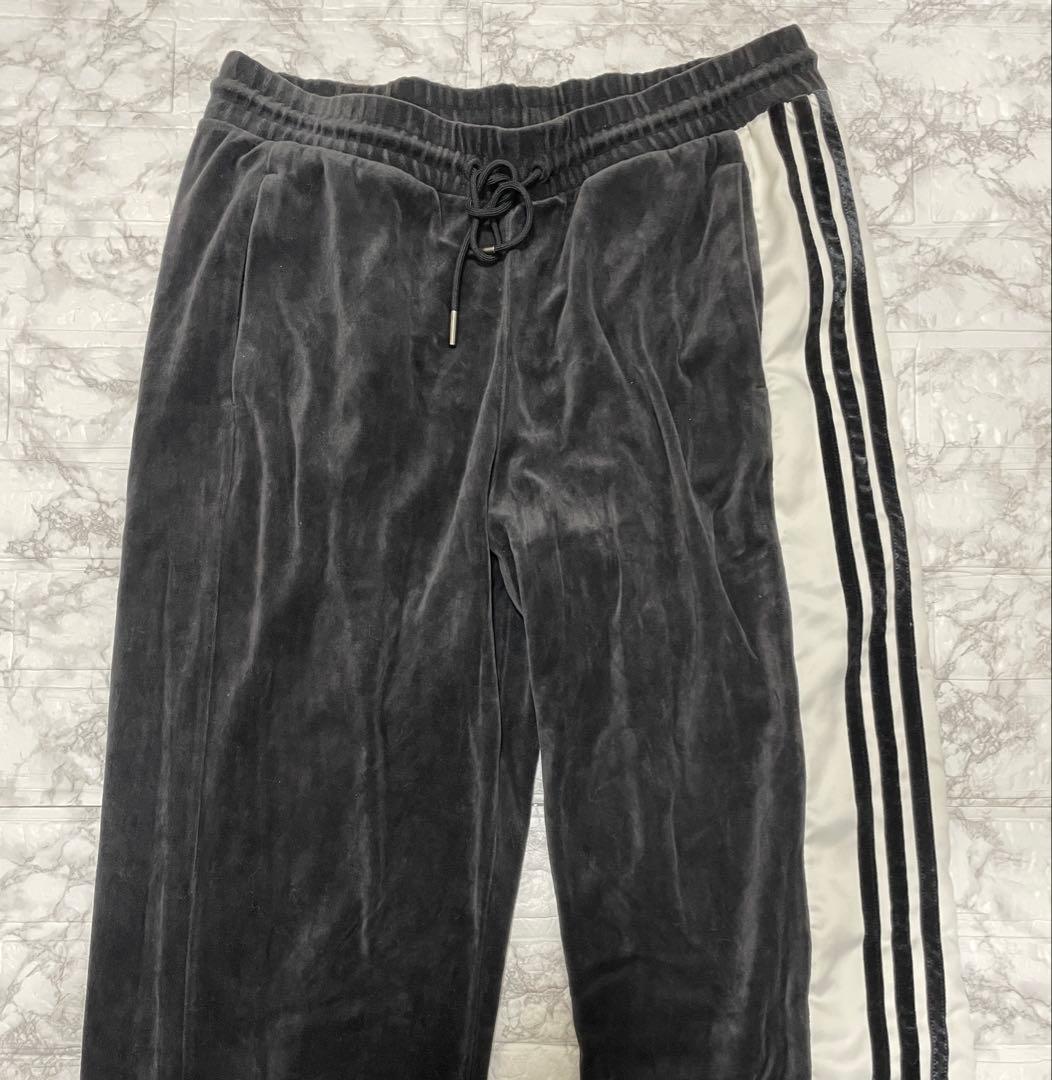 U146 2XLサイズ　アディダス　ベロア　アディブレイクパンツ