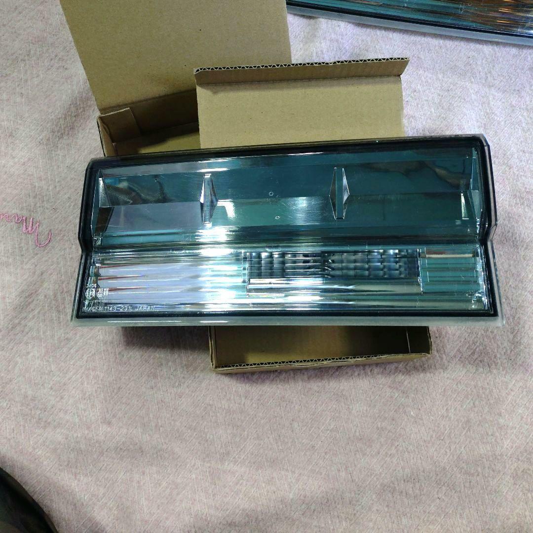 デリカD5リアアッパーガーニッシュ　フィニィシャーテール　3点セット