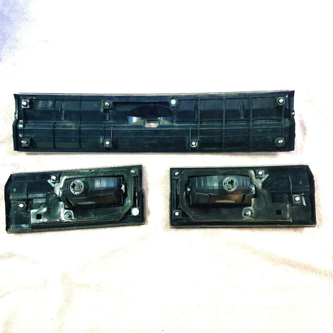 デリカD5リアアッパーガーニッシュ　フィニィシャーテール　3点セット