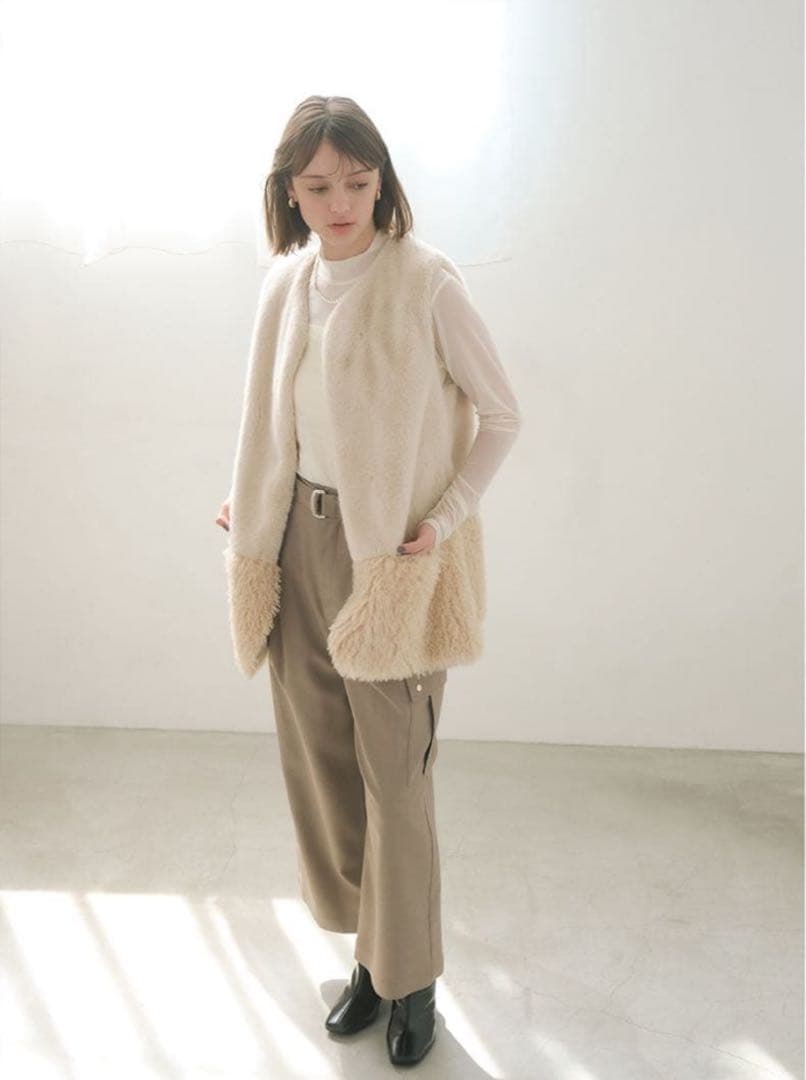 最終値下げLOUNIE フェイクファージレ　アイボリー