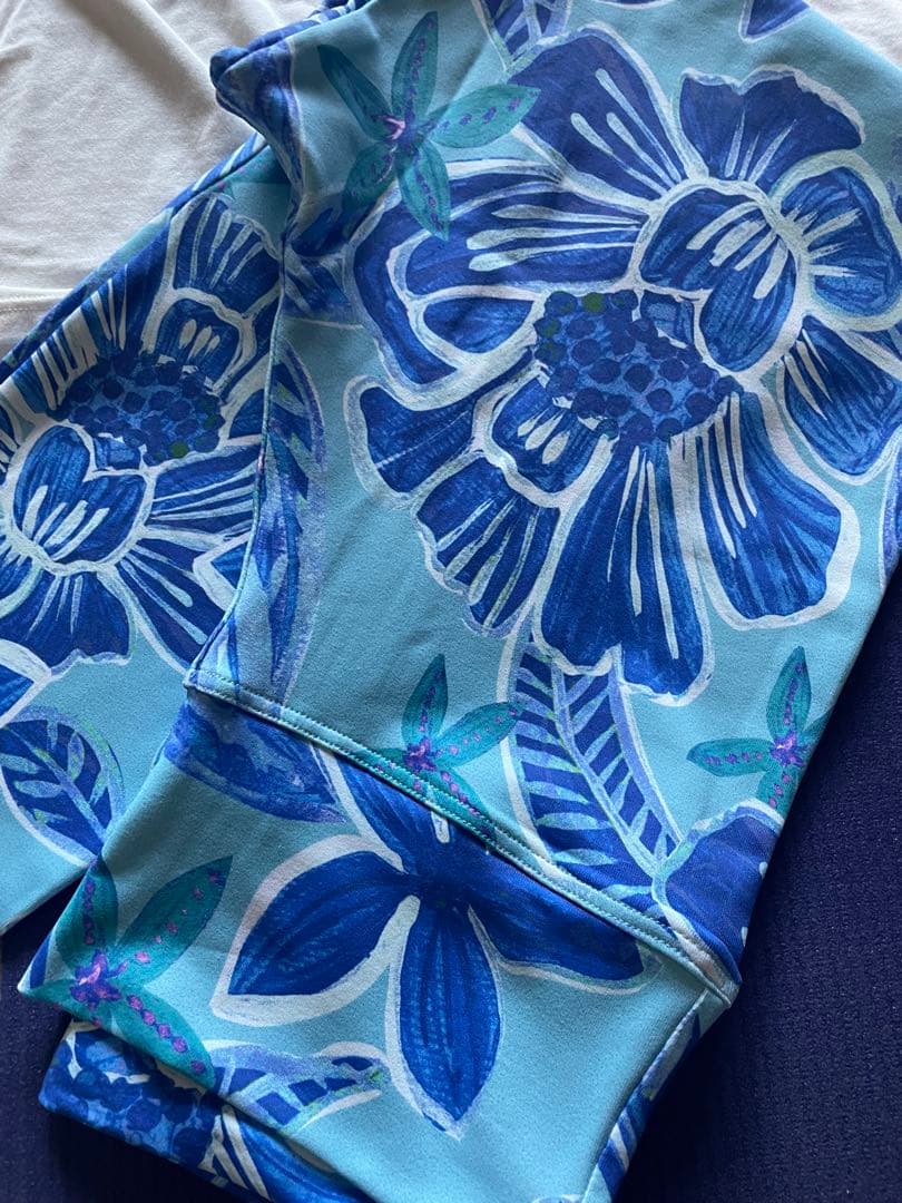 ヨガウェア　2点セット　長袖ロングTシャツ　レギンス　タグ付き新品　2万円品