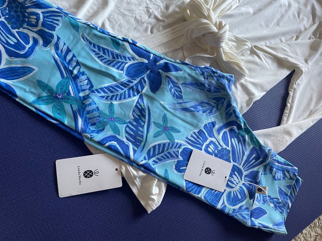 ヨガウェア　2点セット　長袖ロングTシャツ　レギンス　タグ付き新品　2万円品