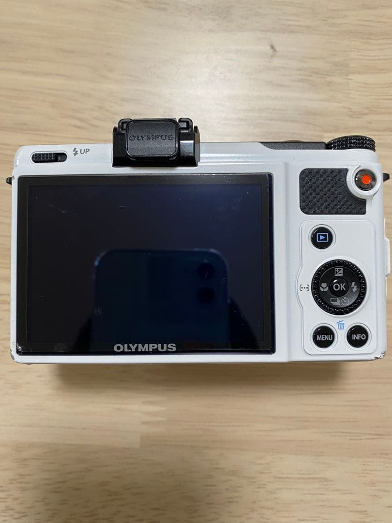 OLYMPUS XZ-1 コンパクトデジタルカメラ
