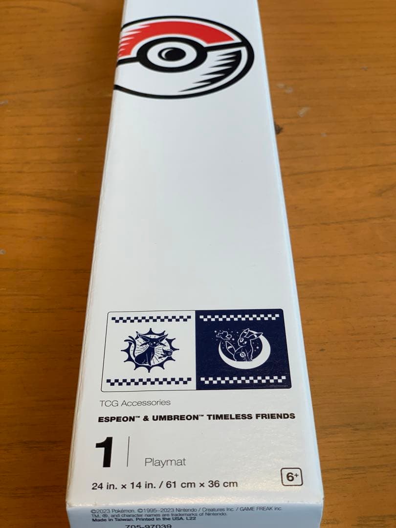WCS ポケモン　プレイマット　スリーブ　ブラッキー　エーフィ