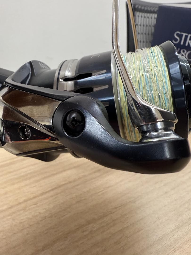 シマノ　20ストラディック SW8000HG スピニングリール