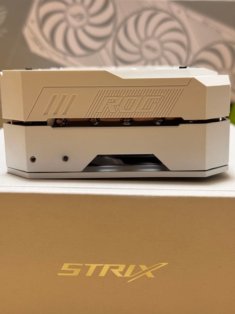 ASUS ROG STRIX RTX 3080 OC ホワイトエディション