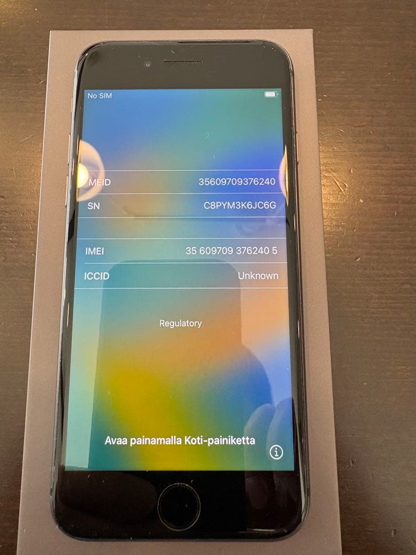 【モモ】iPhone8 64GB ブラック