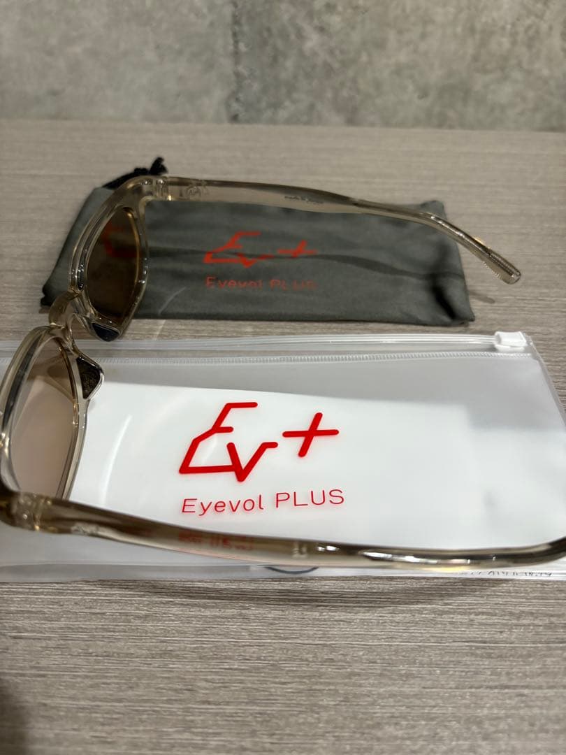 eyevol PLUS サングラス　LEV