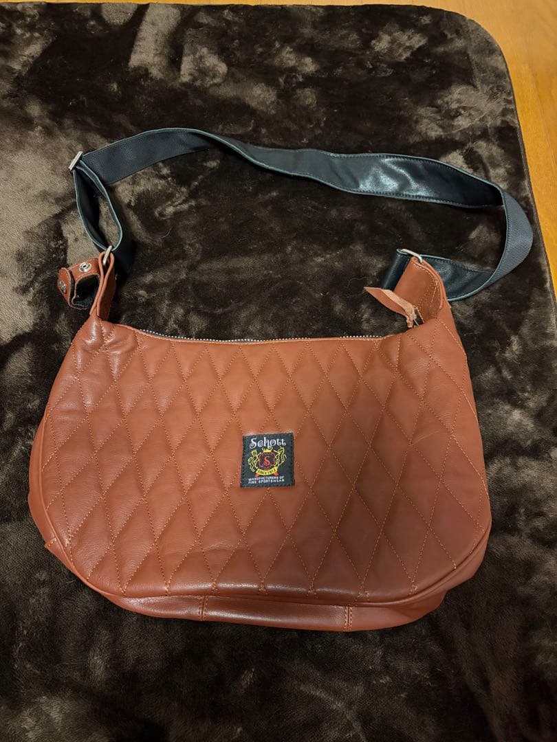 ショット Schott バナナショルダーバックレザー 牛革 ブラウン