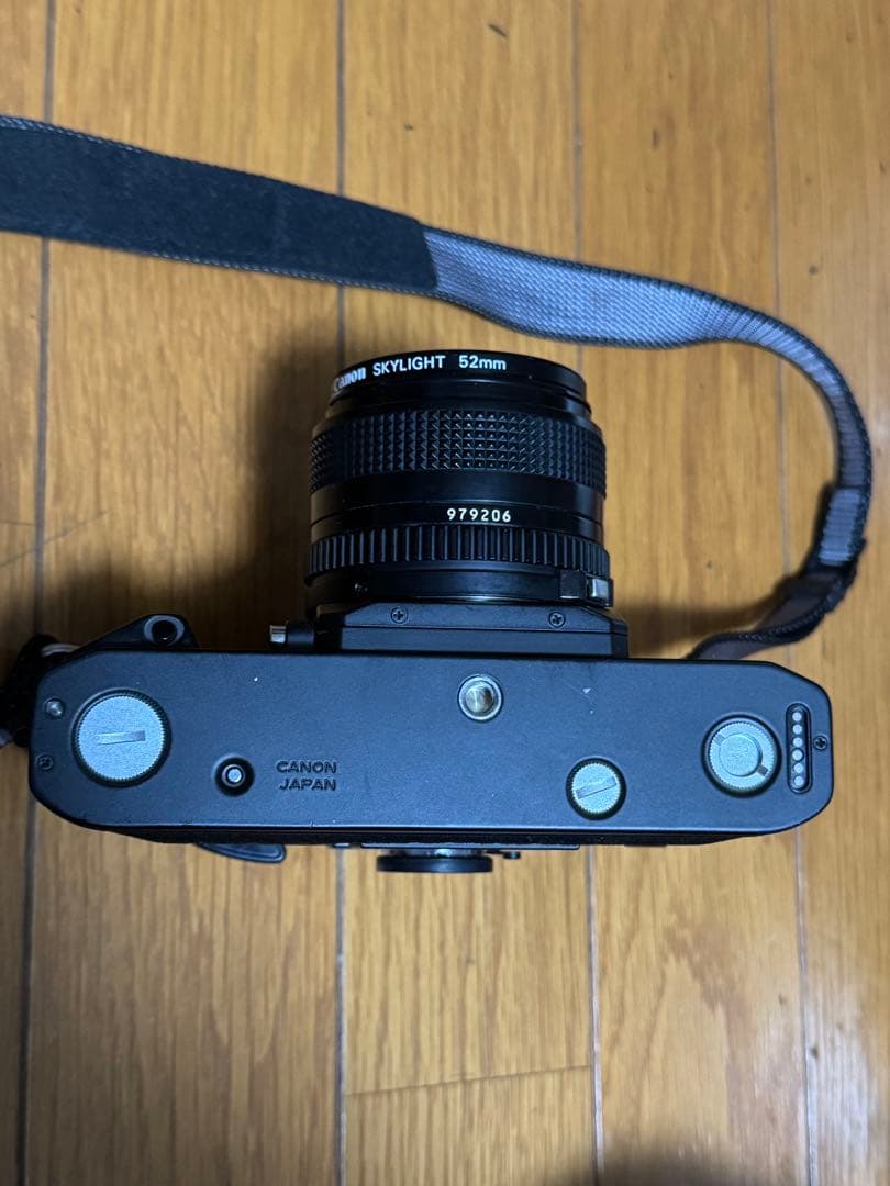 Canon F-1 フィルム一眼レフカメラ 28mmレンズ付き