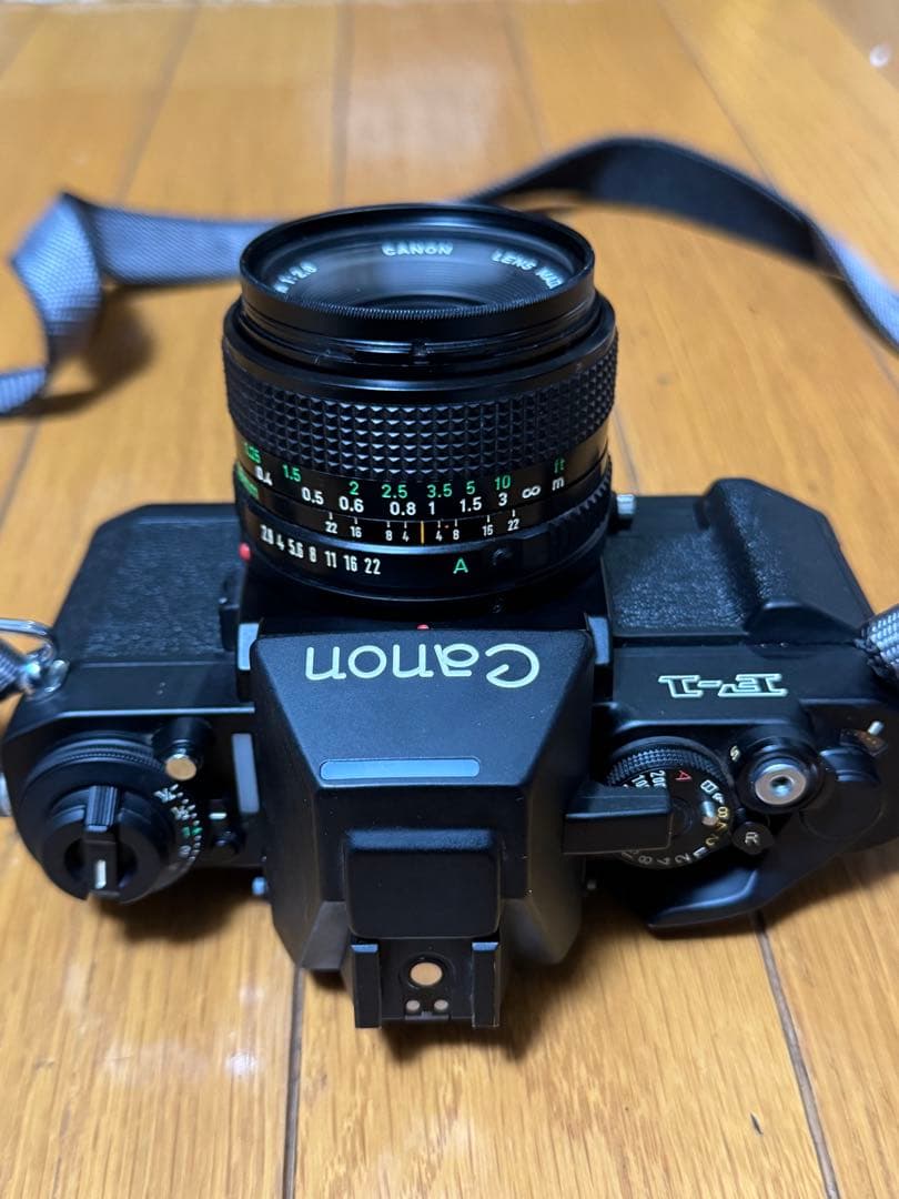 Canon F-1 フィルム一眼レフカメラ 28mmレンズ付き