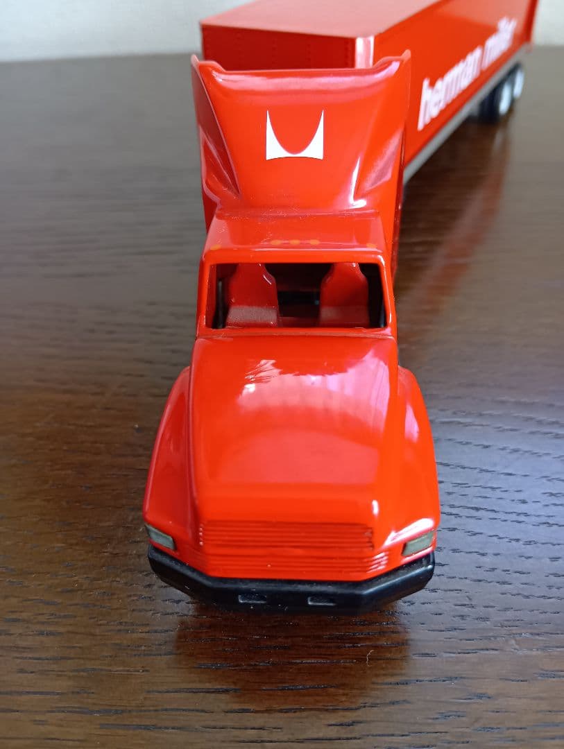 h*x様 Winross社製 herman millerトレーラー