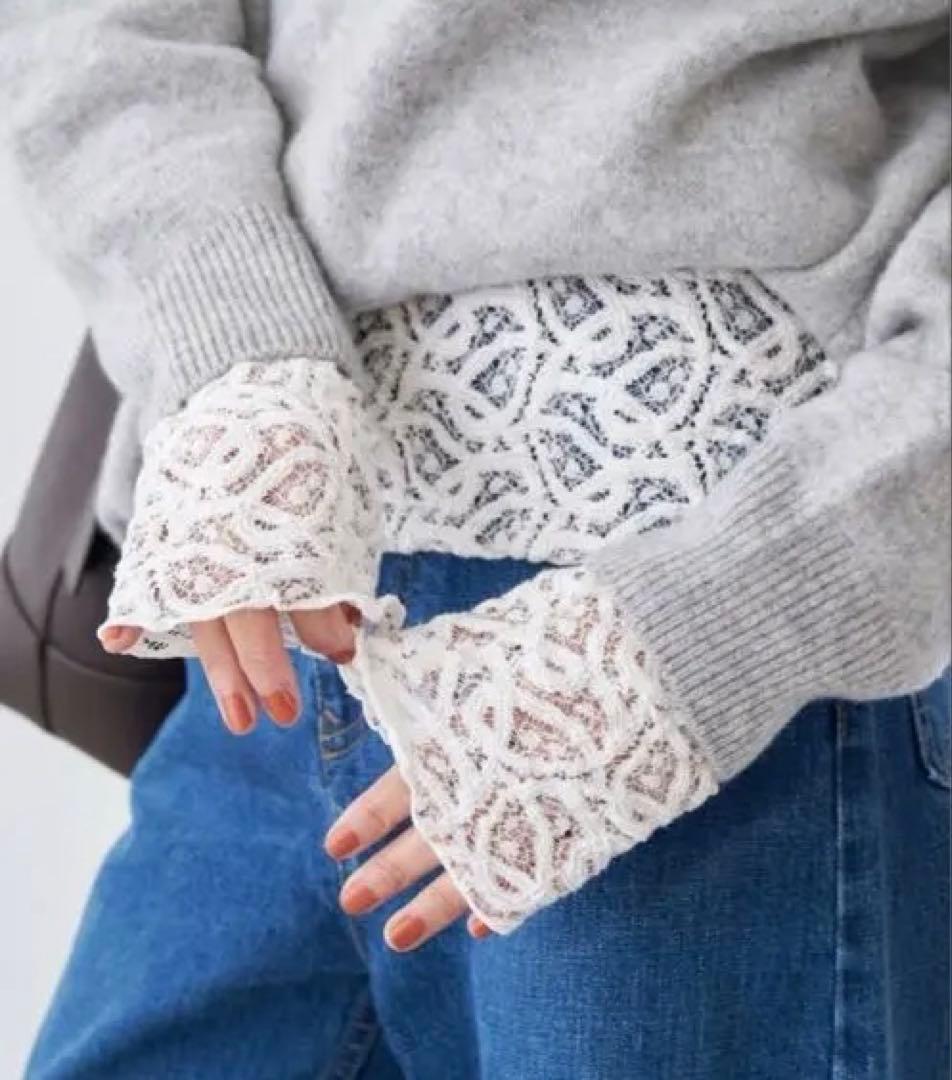 新品　IENA ペイズリーストレッチレースプルオーバー　ナチュラル