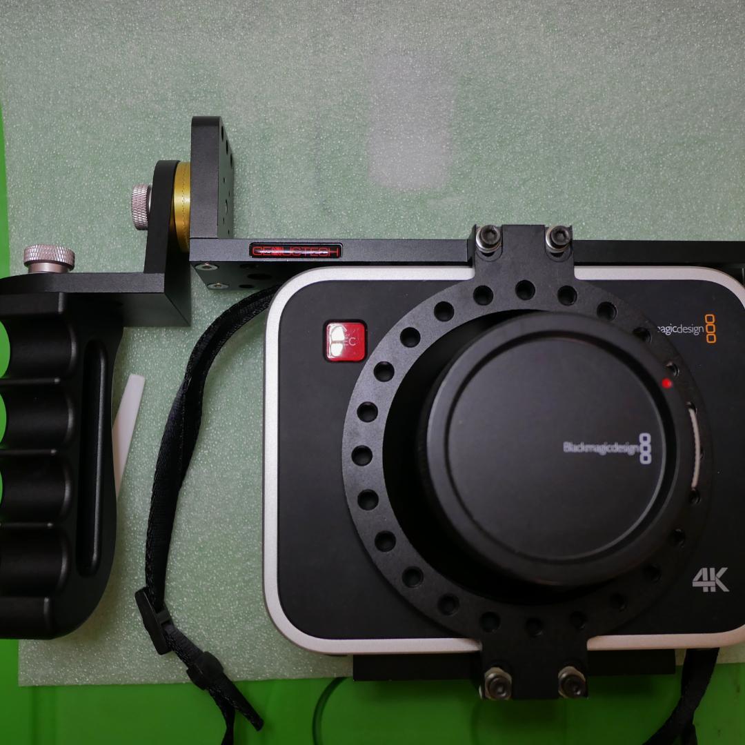 ビデオカメラ BMPC4K and GeniusRigCameraRig