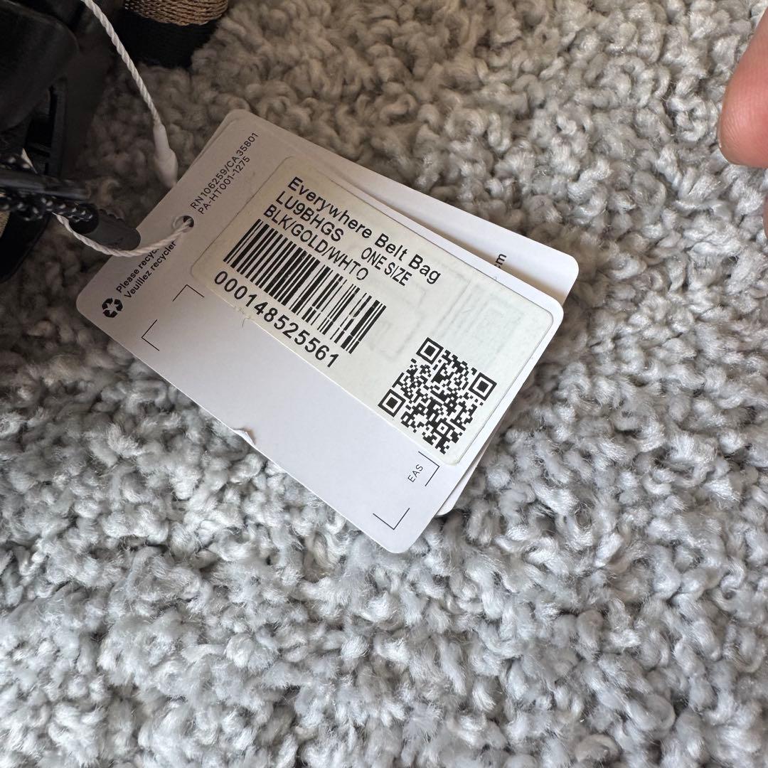 新品未使用✨レア！日本未発売 ルルレモン ロゴベルトバッグ 1L