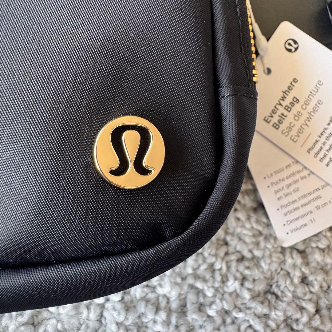 新品未使用✨レア！日本未発売 ルルレモン ロゴベルトバッグ 1L