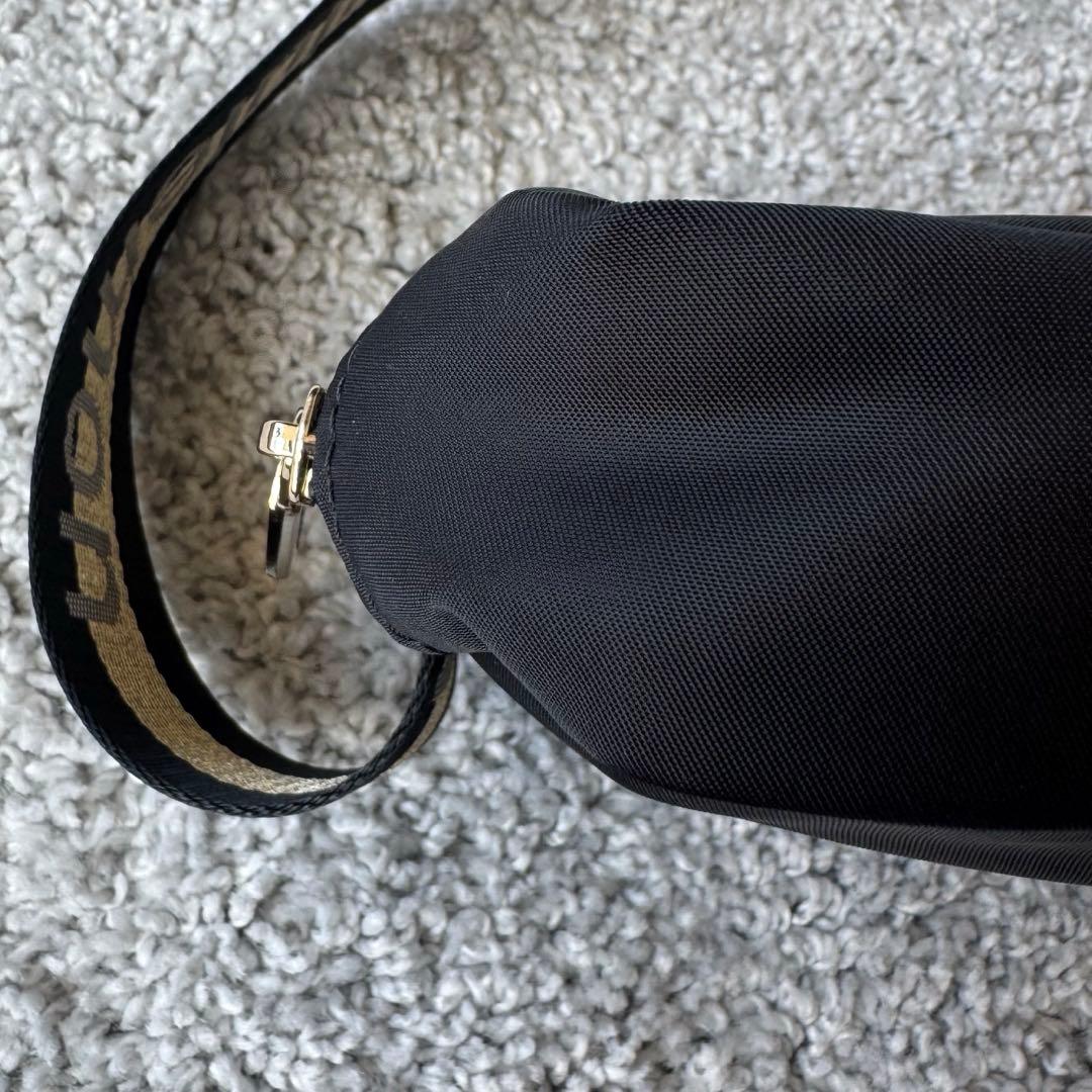 新品未使用✨レア！日本未発売 ルルレモン ロゴベルトバッグ 1L