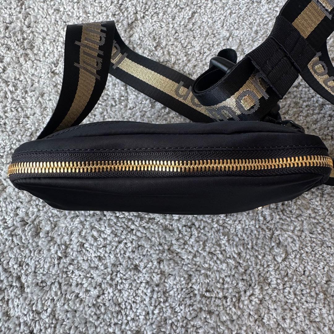 新品未使用✨レア！日本未発売 ルルレモン ロゴベルトバッグ 1L