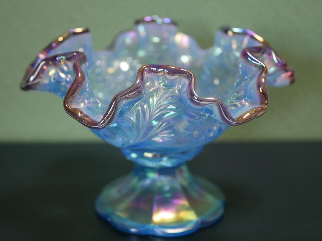 <HKさま専用＞フェントン ブルーイリデセントグラス・プラムクレスト コンポート