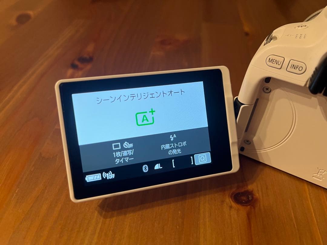 Canon EOS Kiss X9 ホワイト レンズ付き