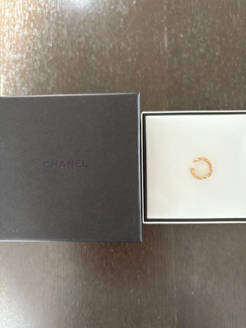 ももこCHANEL イヤーカフ ココクラッシュ　ベージュゴールド