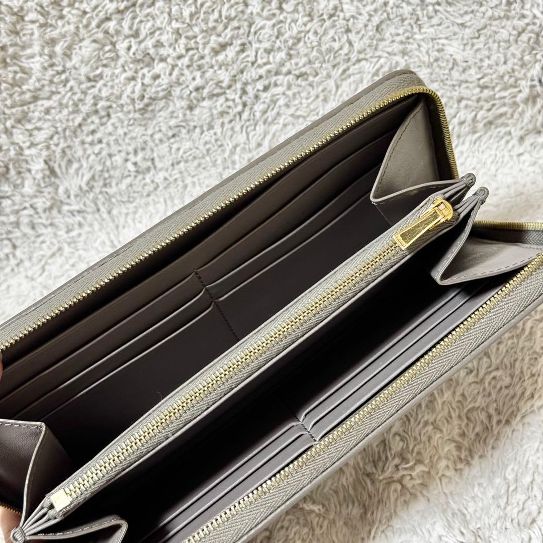 CELINE セリーヌ　長財布　グレージュ色　人気色