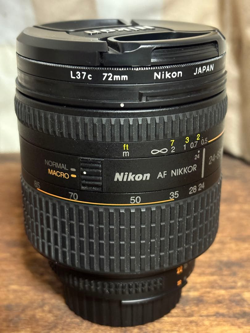 値下げしましたNikon F100 AF ZooM−Nikkor 24-85mm
