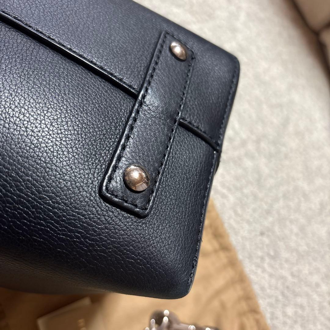 Burberry ブラック バッグ