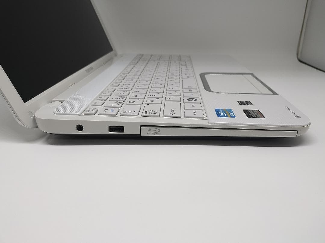 【東芝】爆速 Corei7/新品SSD256GB 15.6 ノートパソコンA11