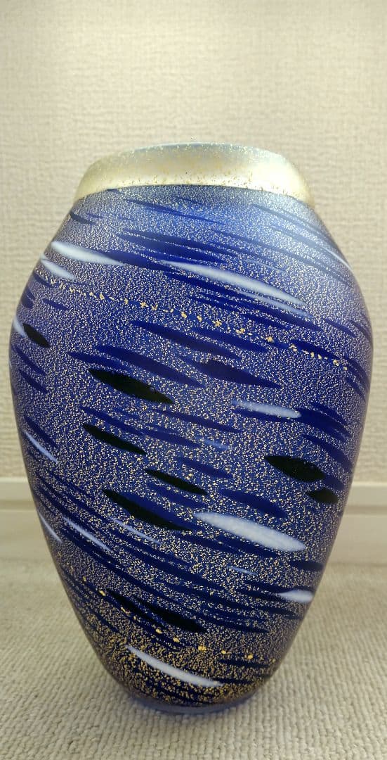 岩田久利　金彩　花瓶　花器　フラワーベース　高さ22cm 赤 青