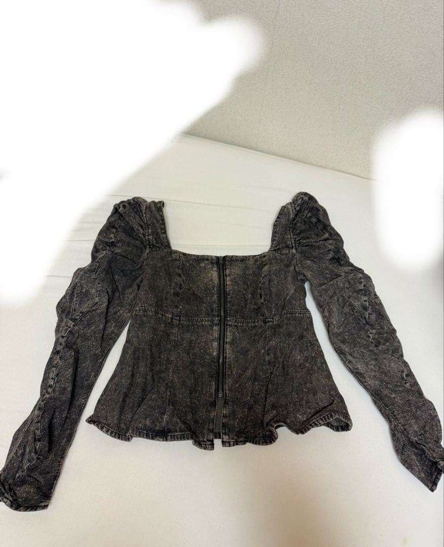 パフスリーブ ダークグレー デニムジャケット